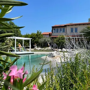 Tilly Aparthotel Trarivi